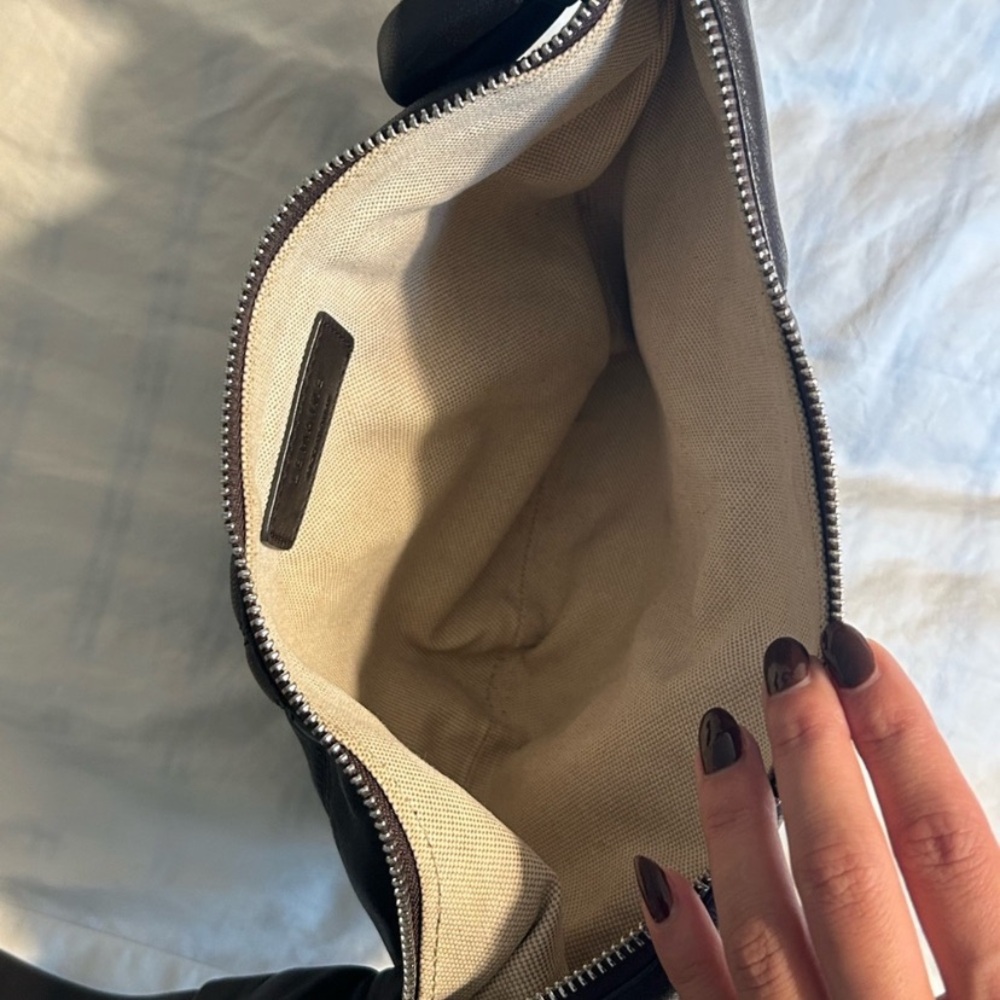 Lemaire Stylish Black Leather Sling Bag - Picture 6 of 6